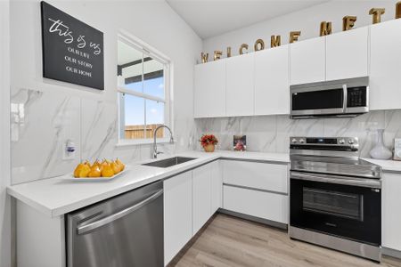 New construction Single-Family house 6702 Metro Blvd, Unit 2, Houston, TX 77083 - image 6