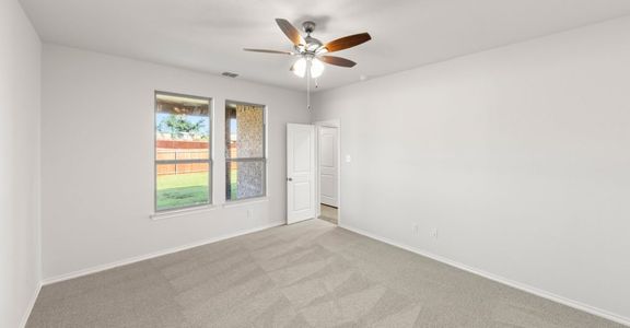 New construction Single-Family house 1620 Macadamia Ct, Aubrey, TX 76227 plan Raleigh - image 13