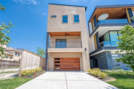 New construction Single-Family house 5510 Bosque Street, Houston, TX 77056 - photo 0