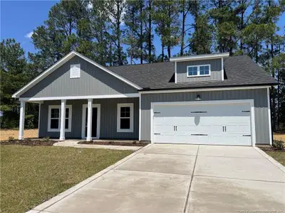 New construction Single-Family house 129 Traveller Wy, Raeford, NC 28376 - image