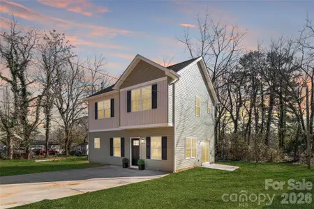New construction Single-Family house 6717 Brushwood Dr, Charlotte, NC 28262 - image
