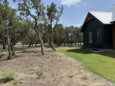 New construction Single-Family house 450 Waring Welfare, Boerne, TX 78006 - photo 15 15