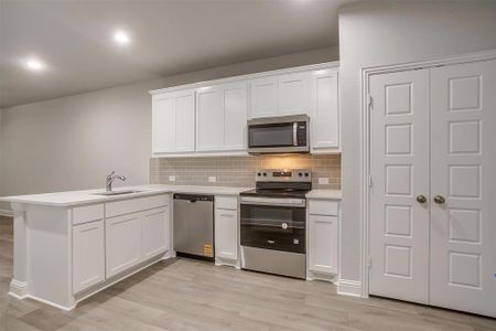 New construction Townhouse house 6811 Robert Reed Dr, Arlington, TX 76001 - image 7