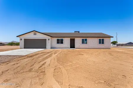 New construction Single-Family house 20329 W Carver Rd, Buckeye, AZ 85326 - image