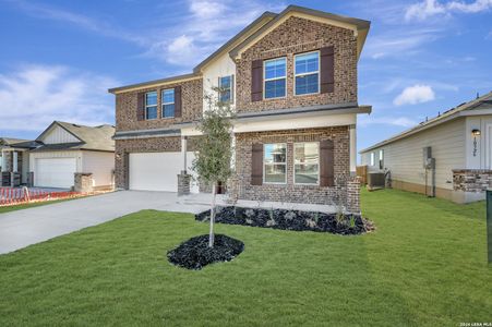New construction Single-Family house 10330 Goodison Dr, Converse, TX 78109 plan Columbus - 40' Smart Series - image