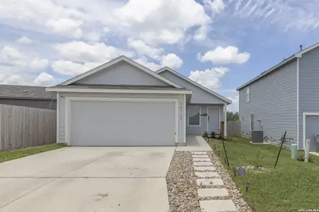 New construction Single-Family house 14319 Enfield Fls, San Antonio, TX 78245 plan Kitson - image