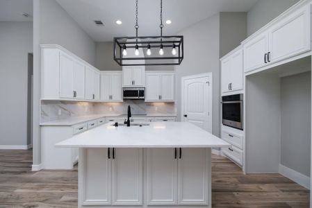 New construction Single-Family house 364 Dahlia Rd, Huntsville, TX 77320 - image 7