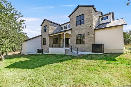 New construction Single-Family house 604 Apache Tears, Horseshoe Bay, TX 78657 - image 4