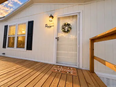 New construction Single-Family house 15 Plum St, Charlotte, TX 78011 - image