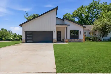 New construction Single-Family house 1736 Stoneman St, Dallas, TX 75215 - image