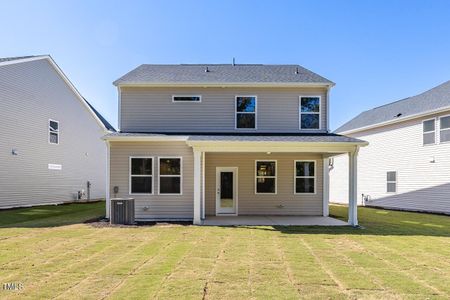 New construction Single-Family house 34 Fairwinds Dr, Lillington, NC 27546 The Grace B- photo 24 24