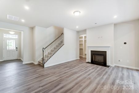 New construction Townhouse house 14926 Tamarack Dr, Charlotte, NC 28278 Claymore- photo 17 17