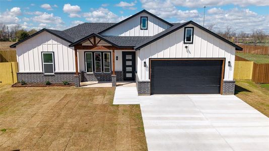 New construction Single-Family house 592 Highview Ct, Godley, TX 76044 - image