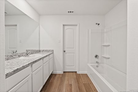 New construction Single-Family house 14923 Telfaire Mdw, Von Ormy, TX 78073 null- photo 8 8