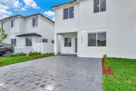 New construction Fourplex house 22505 Sw 125Th Ave, Miami, FL 33170 - image