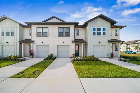 New construction Townhouse house 634 Longboat Dr, Davenport, FL 33896 - image