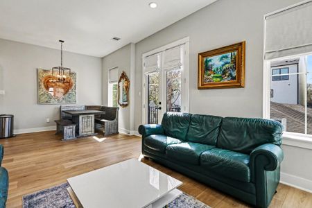 New construction Single-Family house 825 Woodcrest Dr, Houston, TX 77018 - image 16