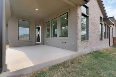 New construction Single-Family house 1101 Painted Horse Dr, Georgetown, TX 78633 plan Malia - image