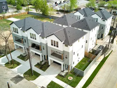 New construction Single-Family house 4841 Broom Street, Houston, TX 77091 - photo 0