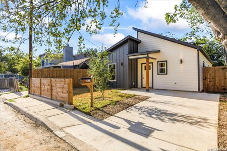 New construction Single-Family house 107 Calles St, San Antonio, TX 78207 - image