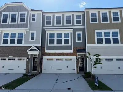 New construction Townhouse house 10027 Secluded Garden Dr, Unit #162, Apex, NC 27523 - image