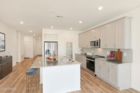 New construction Single-Family house 18099 W Sand Hills Dr, Surprise, AZ 85387 Goldenrod- photo 3 3