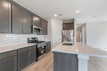 New construction Single-Family house 10913 Ozone Ct, Conroe, TX 77303 plan Landmark Series - Meyerson - image 10