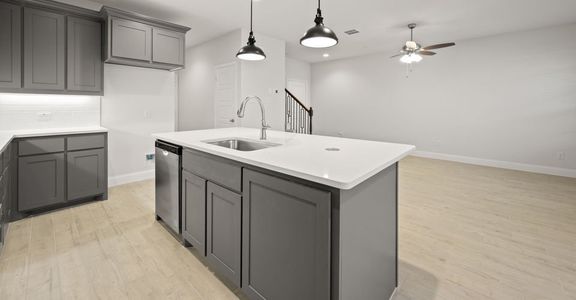 New construction Single-Family house 525 Sandiford Ct, Mansfield, TX 76063 plan Meredith - image 9