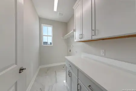 New construction Single-Family house 618 Chambray Rd, New Braunfels, TX 78130 - image 6