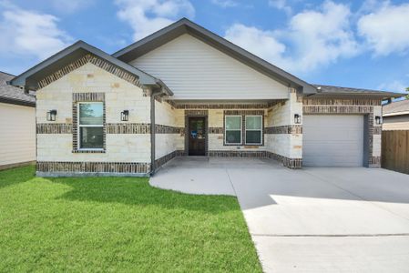 New construction Single-Family house 604 Miriam St, Baytown, TX 77520 - image