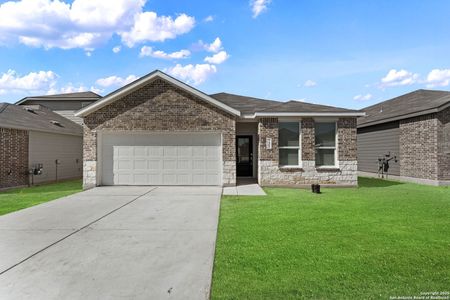 New construction Single-Family house 732 Horsetail Ln, New Braunfels, TX 78130 - image