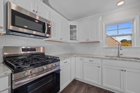 New construction Single-Family house 709 Oleander Dr, Greenville, NC 27858 plan Rockbridge - image 11