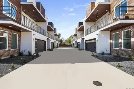 New construction Townhouse house 1021 S Hackberry, Unit 201, San Antonio, TX 78210 - image