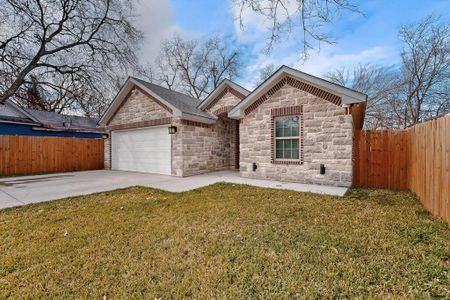 New construction Single-Family house 1006 W Brown St, Ennis, TX 75119 - image