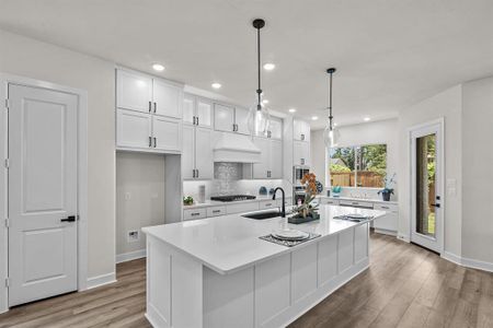 EXAMPLE PHOTO:  Beautiful Kitchen with cabinets to ceiling at Kitchen!