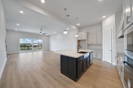 New construction Single-Family house 4408 Tucker Ln, Seabrook, TX 77586 plan Lago Pointe - Inside - image 11