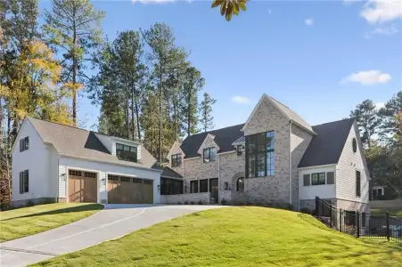 New construction Single-Family house 4578 N Elizabeth Ln Se, Atlanta, GA 30339 - image