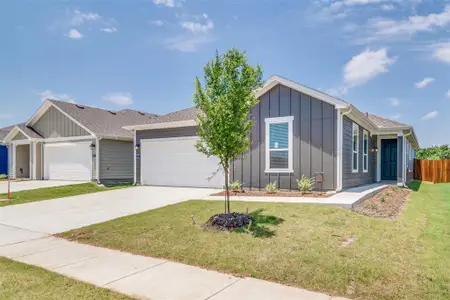 New construction Single-Family house 717 Saint Lawrence Dr, Seagoville, TX 75159 - image