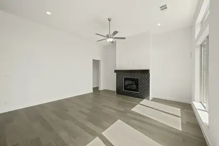 New construction Single-Family house 974 Reeves Dr, DeSoto, TX 75115 plan Manor (Courtyard) - image 20