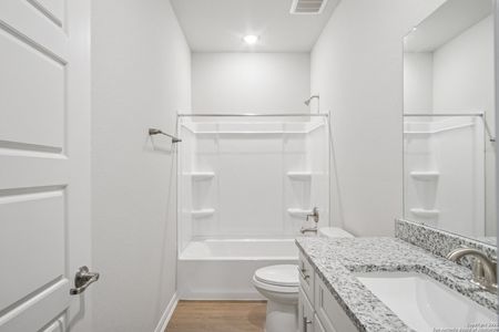 New construction Multi-Family house 7137 Magnolia Crk, San Antonio, TX 78252 plan Lyon - image 8