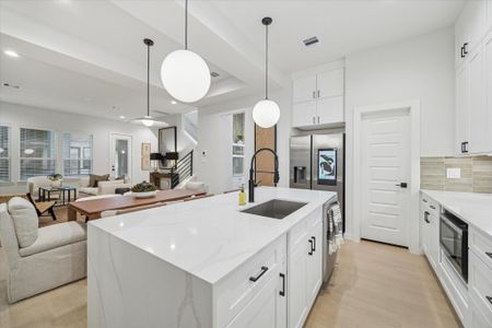 New construction Single-Family house 811 Thornton Rd, Unit B, Houston, TX 77018 - image 17