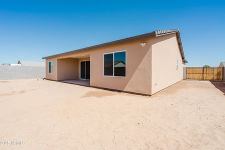 New construction Single-Family house 10199 W Bradshaw Dr, Arizona City, AZ 85123 - image