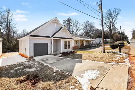 New construction Single-Family house 508 Mill St, Lowell, NC 28098 - image