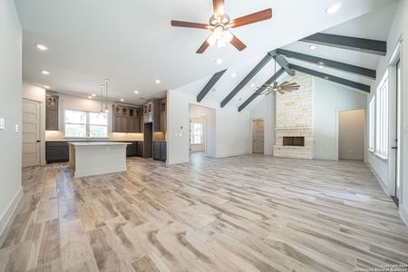 New construction Single-Family house 173 Timber Place, La Vernia, TX 78121 - photo 5 5