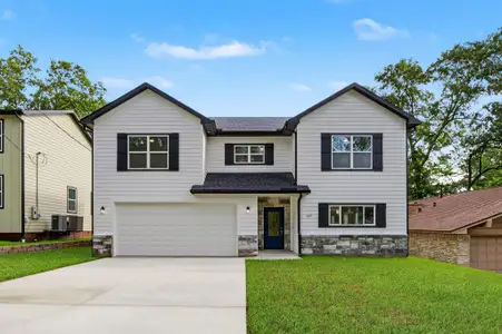 New construction Single-Family house 117 Sun City Ln, Conroe, TX 77304 - image