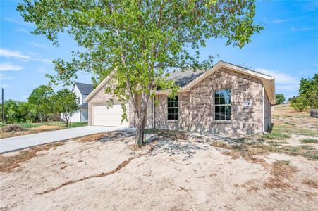New construction Single-Family house 114 Half Moon Wy, Runaway Bay, TX 76426 null- photo 1 1
