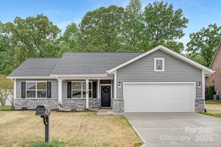 New construction Single-Family house 1706 30Th Avenue Ct Ne, Hickory, NC 28601 - image