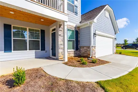 New construction Single-Family house 303 Bull Shoals Wy, Hoschton, GA 30548 - image