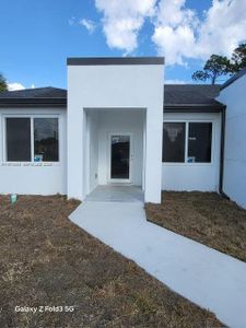 New construction Single-Family house 718 Robert Ave, Lehigh Acres, FL 33936 - image