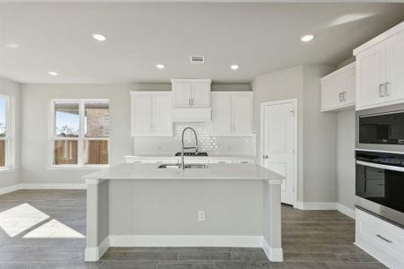 New construction Single-Family house 707 Parrino Pkwy, Princeton, TX 75407 Lakefront- photo 2 2